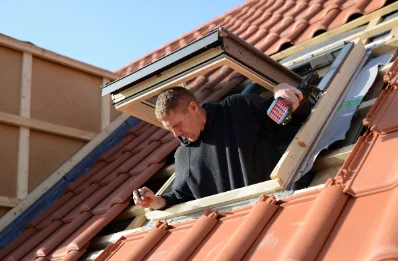 Pose de fenêtres de toit Velux à Ploudalmézeau